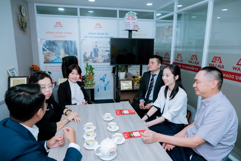 Mr.YUANFA LI tại văn phòng AJA LAW